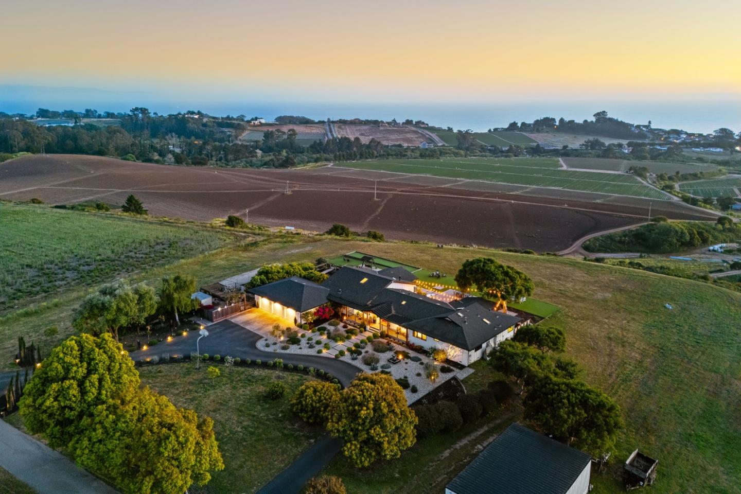 Detail Gallery Image 80 of 99 For 145 Coy Dr, La Selva Beach,  CA 95076 - 4 Beds | 3/1 Baths