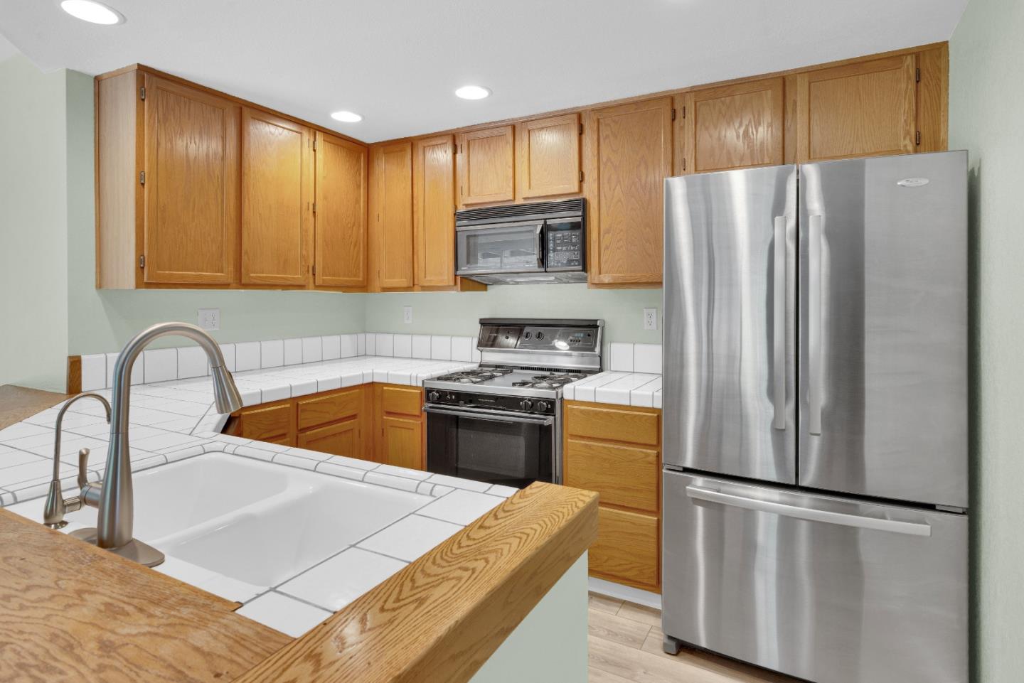 Detail Gallery Image 10 of 26 For 309 Windsor Ct, King City,  CA 93930 - 3 Beds | 2 Baths
