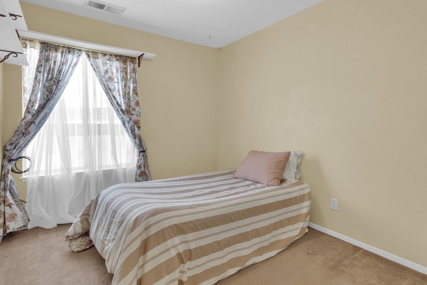 Detail Gallery Image 12 of 26 For 309 Windsor Ct, King City,  CA 93930 - 3 Beds | 2 Baths