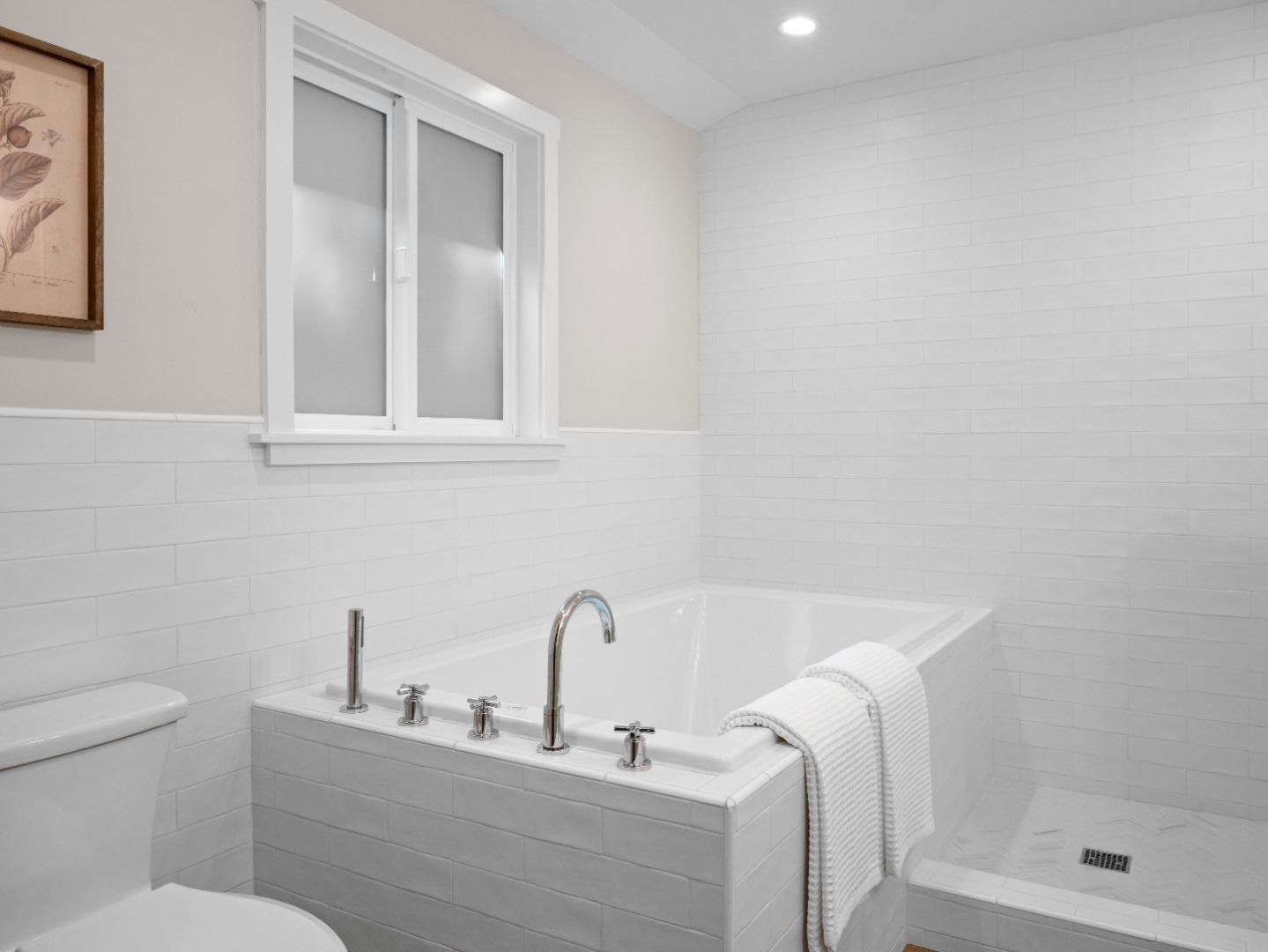 Detail Gallery Image 17 of 66 For 1251 Cox Rd, Aptos,  CA 95003 - 5 Beds | 4 Baths