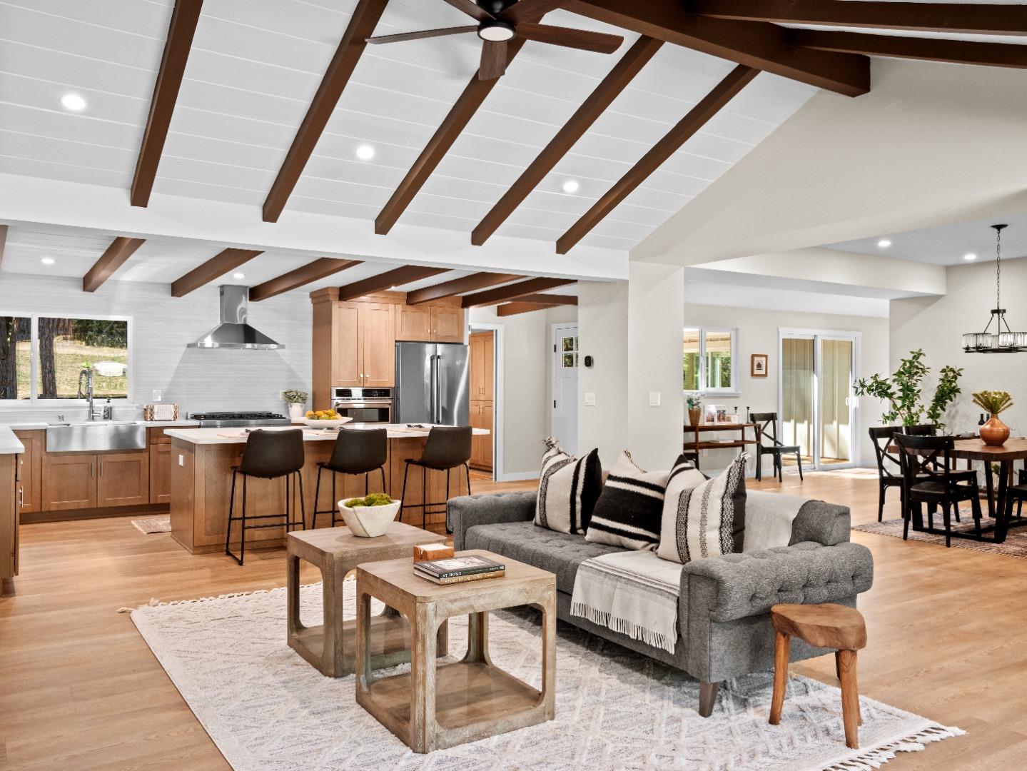 Detail Gallery Image 6 of 66 For 1251 Cox Rd, Aptos,  CA 95003 - 5 Beds | 4 Baths