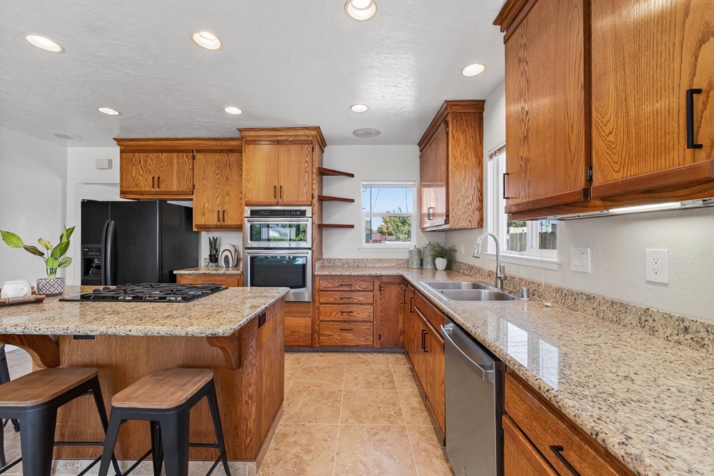 Detail Gallery Image 11 of 43 For 143 Katherine Ave, Salinas,  CA 93901 - 3 Beds | 1 Baths