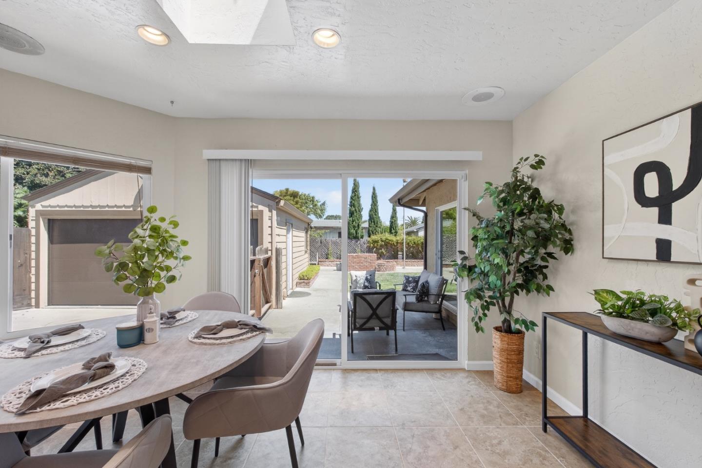 Detail Gallery Image 15 of 43 For 143 Katherine Ave, Salinas,  CA 93901 - 3 Beds | 1 Baths