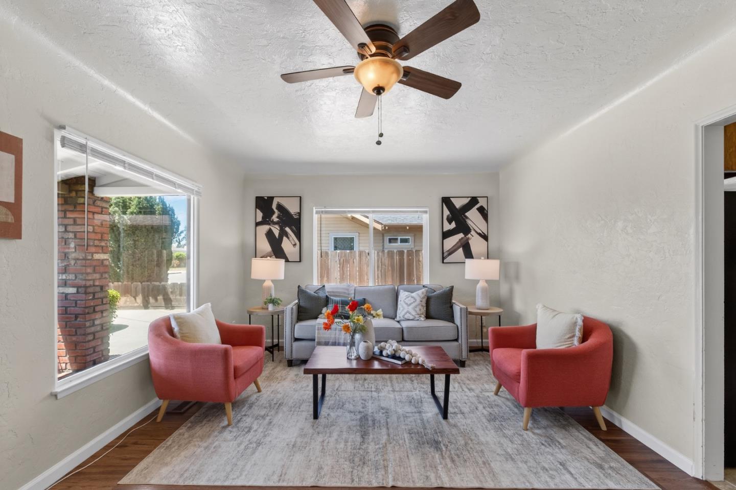 Detail Gallery Image 3 of 43 For 143 Katherine Ave, Salinas,  CA 93901 - 3 Beds | 1 Baths