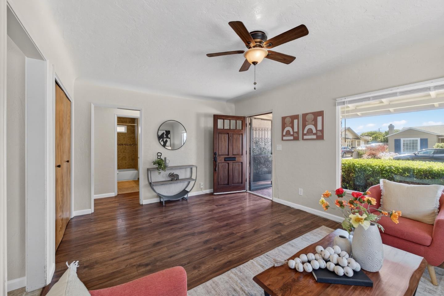 Detail Gallery Image 9 of 43 For 143 Katherine Ave, Salinas,  CA 93901 - 3 Beds | 1 Baths