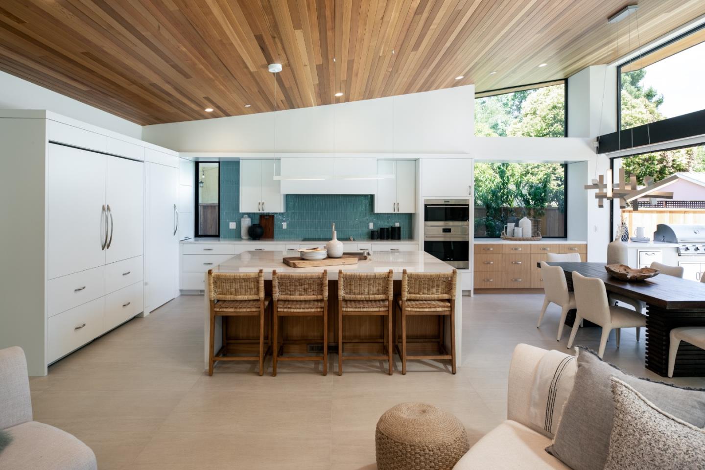 Detail Gallery Image 18 of 84 For 596 Franklin St, Mountain View,  CA 94041 - 6 Beds | 4/3 Baths
