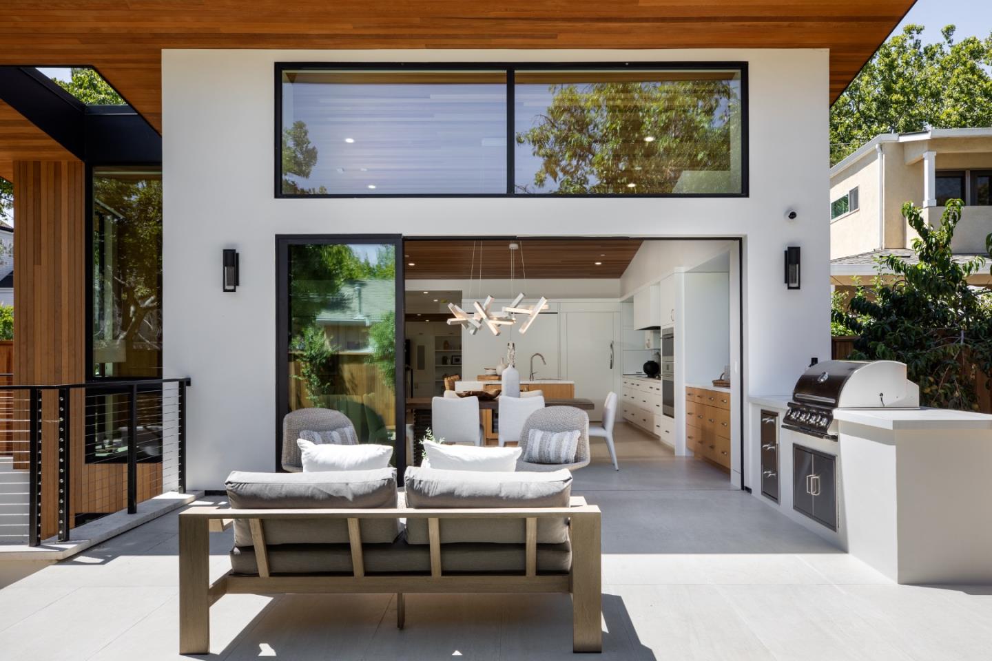 Detail Gallery Image 28 of 84 For 596 Franklin St, Mountain View,  CA 94041 - 6 Beds | 4/3 Baths