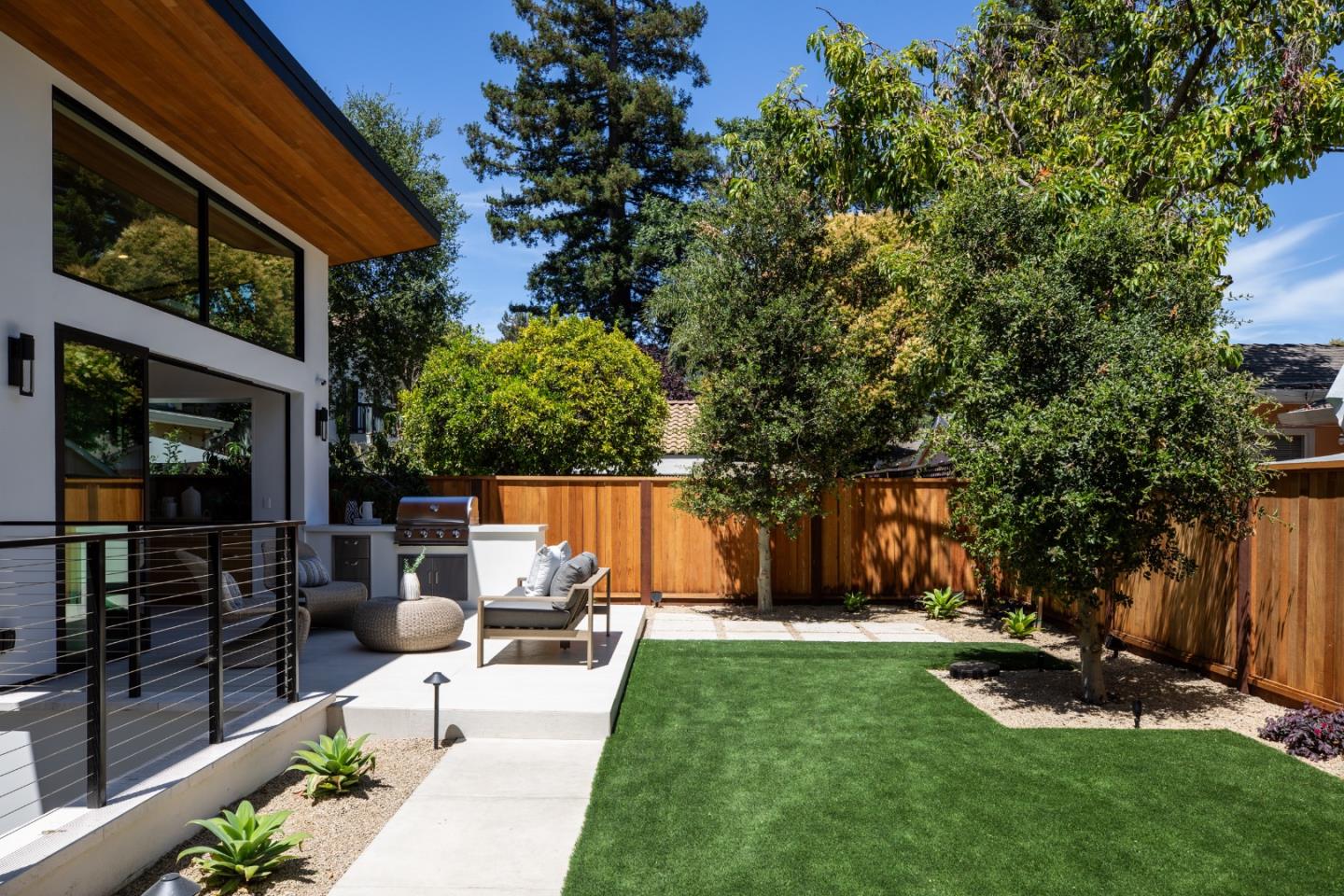 Detail Gallery Image 29 of 84 For 596 Franklin St, Mountain View,  CA 94041 - 6 Beds | 4/3 Baths