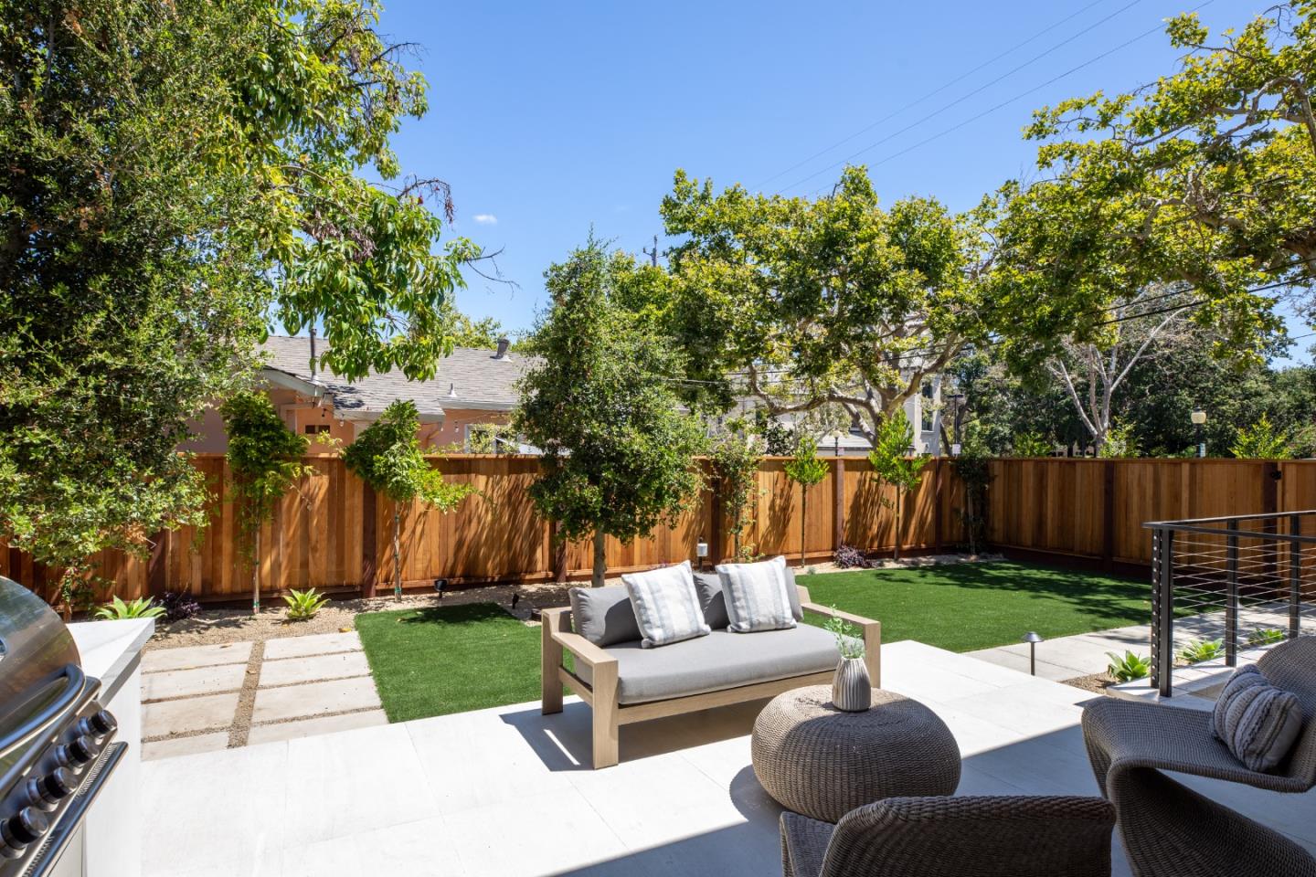 Detail Gallery Image 30 of 84 For 596 Franklin St, Mountain View,  CA 94041 - 6 Beds | 4/3 Baths