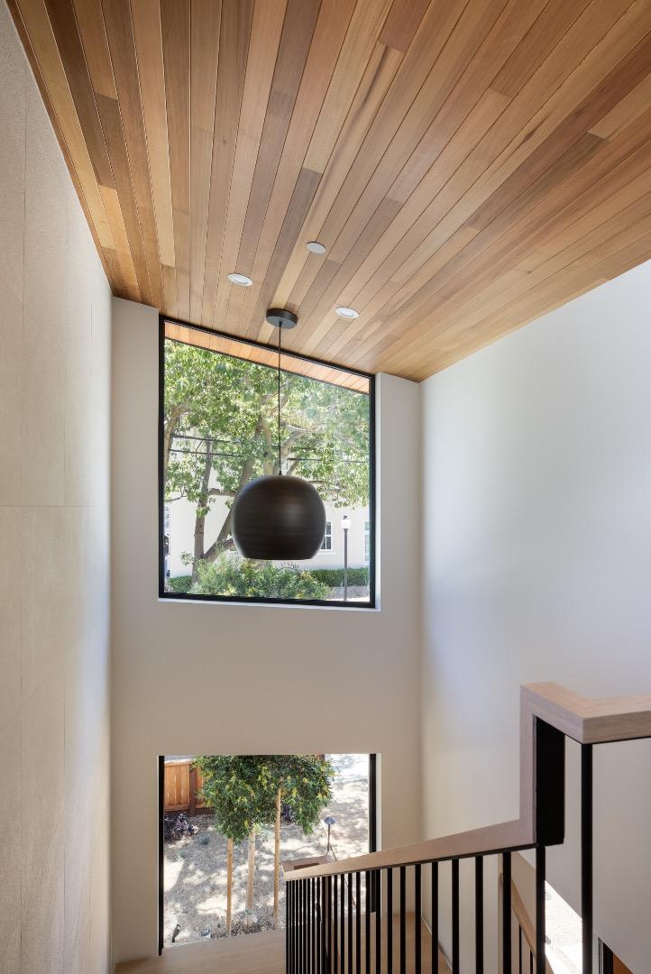 Detail Gallery Image 36 of 84 For 596 Franklin St, Mountain View,  CA 94041 - 6 Beds | 4/3 Baths