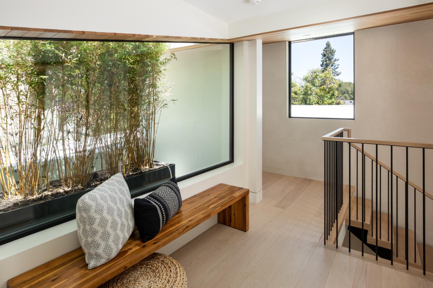 Detail Gallery Image 39 of 84 For 596 Franklin St, Mountain View,  CA 94041 - 6 Beds | 4/3 Baths
