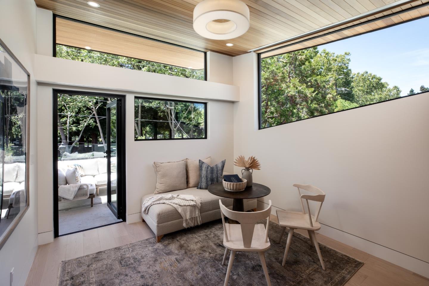 Detail Gallery Image 45 of 84 For 596 Franklin St, Mountain View,  CA 94041 - 6 Beds | 4/3 Baths