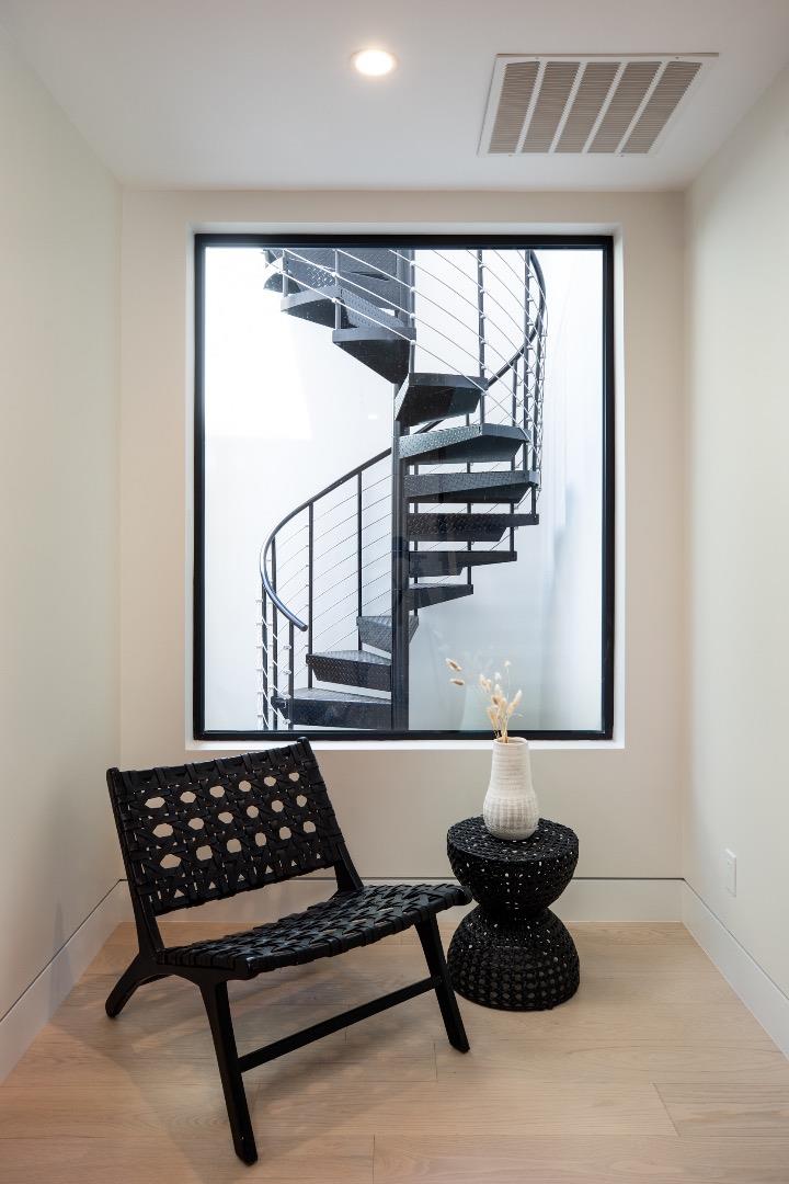 Detail Gallery Image 52 of 84 For 596 Franklin St, Mountain View,  CA 94041 - 6 Beds | 4/3 Baths