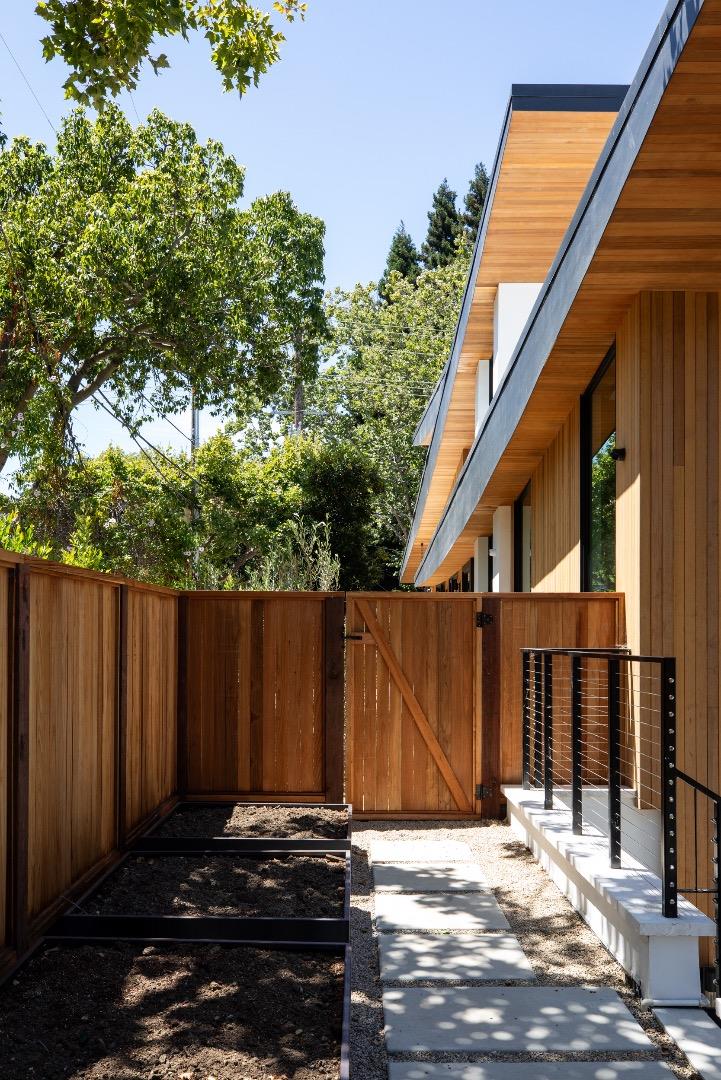 Detail Gallery Image 68 of 84 For 596 Franklin St, Mountain View,  CA 94041 - 6 Beds | 4/3 Baths