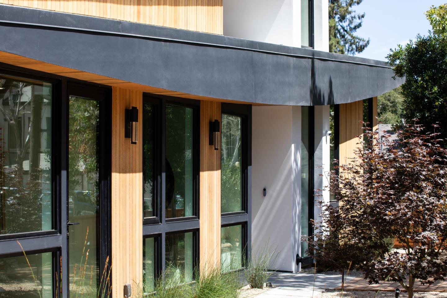 Detail Gallery Image 7 of 84 For 596 Franklin St, Mountain View,  CA 94041 - 6 Beds | 4/3 Baths