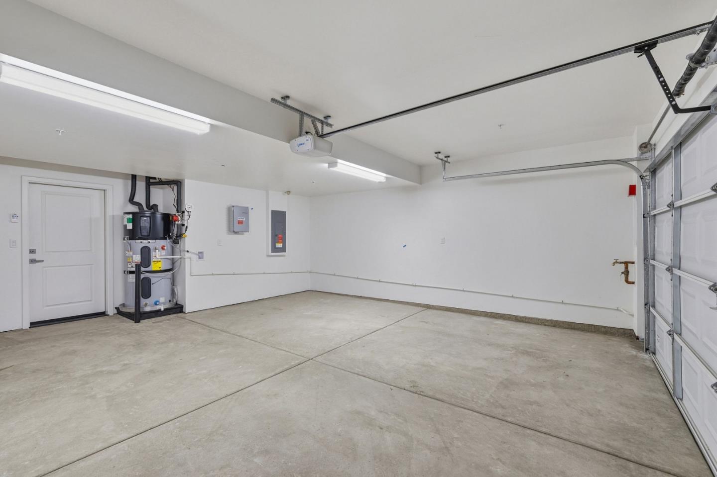 Detail Gallery Image 20 of 23 For 186 Oak Cir, Walnut Creek,  CA 94597 - 4 Beds | 3/1 Baths