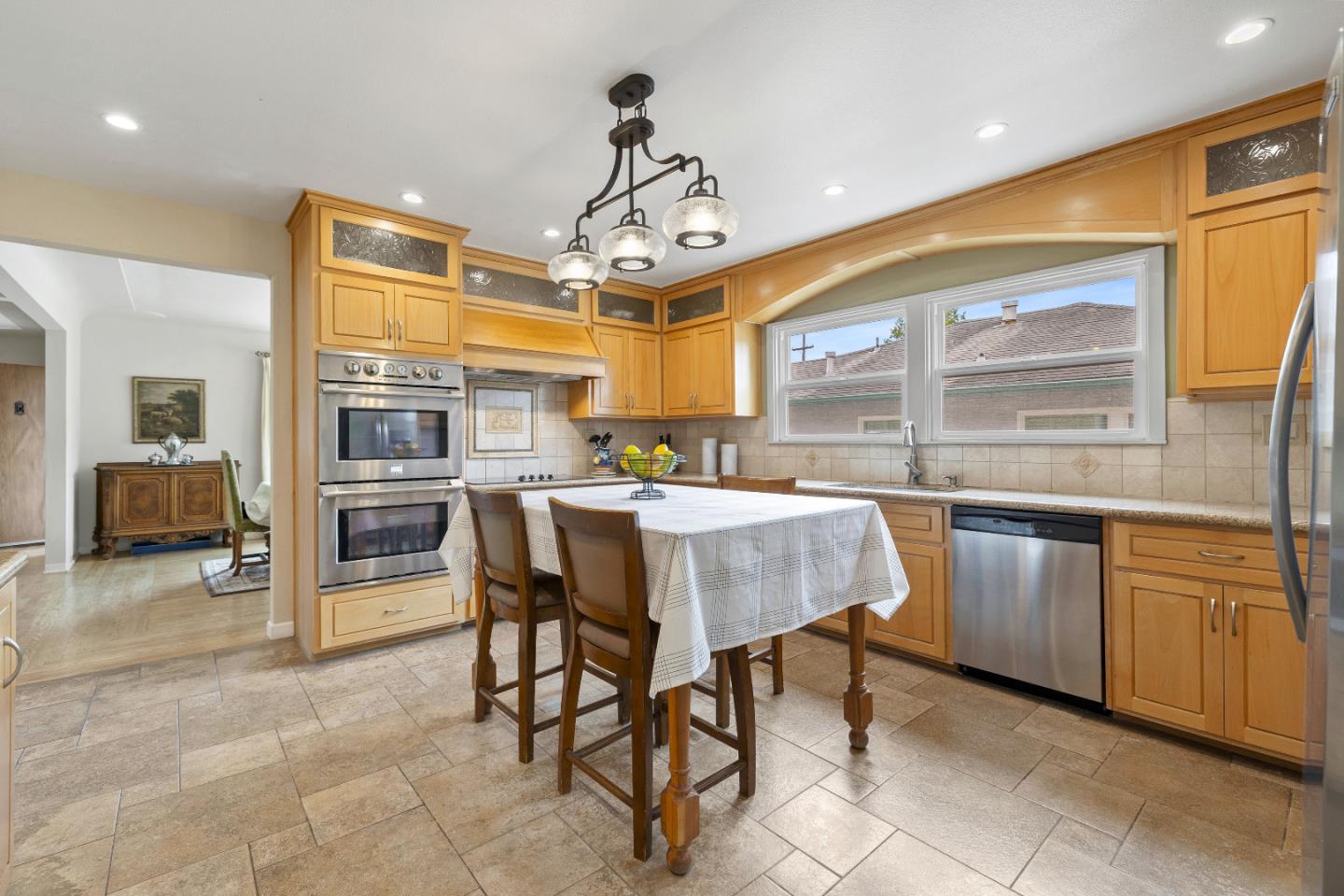 Detail Gallery Image 12 of 36 For 233 Rigg St, Santa Cruz,  CA 95060 - 3 Beds | 2/1 Baths