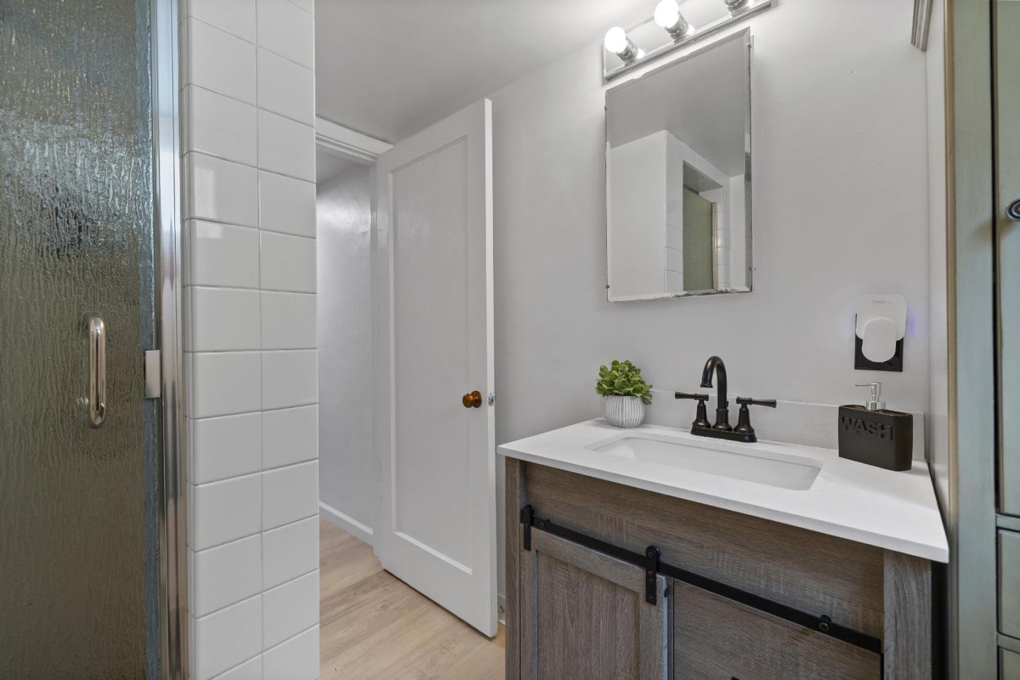 Detail Gallery Image 24 of 36 For 233 Rigg St, Santa Cruz,  CA 95060 - 3 Beds | 2/1 Baths