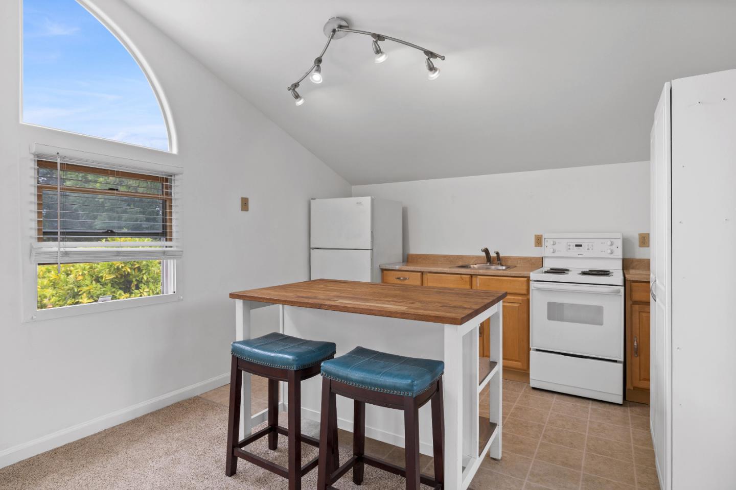 Detail Gallery Image 29 of 36 For 233 Rigg St, Santa Cruz,  CA 95060 - 3 Beds | 2/1 Baths