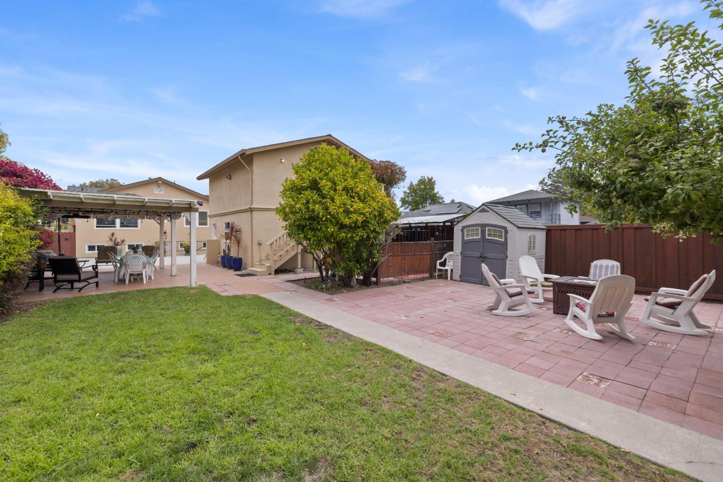 Detail Gallery Image 3 of 36 For 233 Rigg St, Santa Cruz,  CA 95060 - 3 Beds | 2/1 Baths