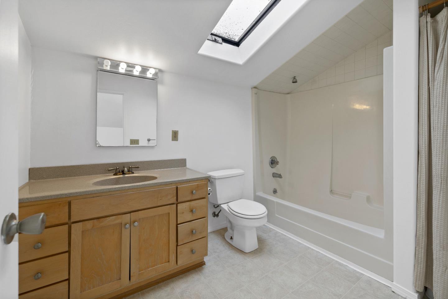 Detail Gallery Image 30 of 36 For 233 Rigg St, Santa Cruz,  CA 95060 - 3 Beds | 2/1 Baths