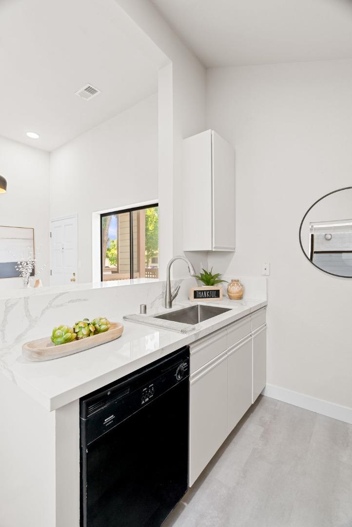 Detail Gallery Image 15 of 60 For 1441 Rocklin Ct, San Jose,  CA 95131 - 2 Beds | 1 Baths