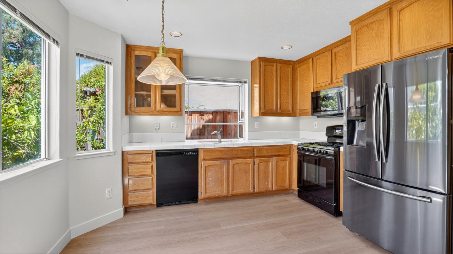 Detail Gallery Image 12 of 38 For 7347 Forsum Rd, San Jose,  CA 95138 - 3 Beds | 2/1 Baths