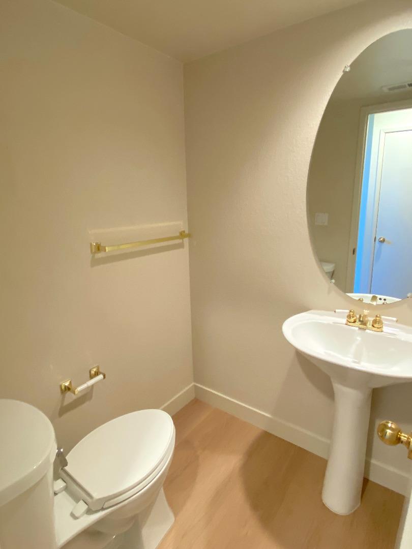 Detail Gallery Image 9 of 38 For 7347 Forsum Rd, San Jose,  CA 95138 - 3 Beds | 2/1 Baths