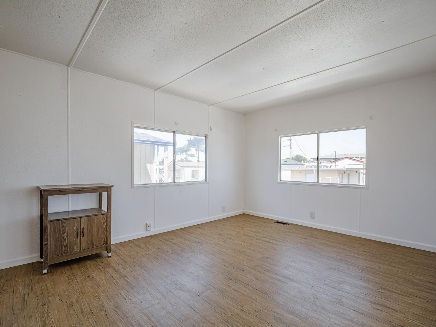 Detail Gallery Image 10 of 30 For 3128 Crescent Ave #19,  Marina,  CA 93933 - 3 Beds | 1 Baths