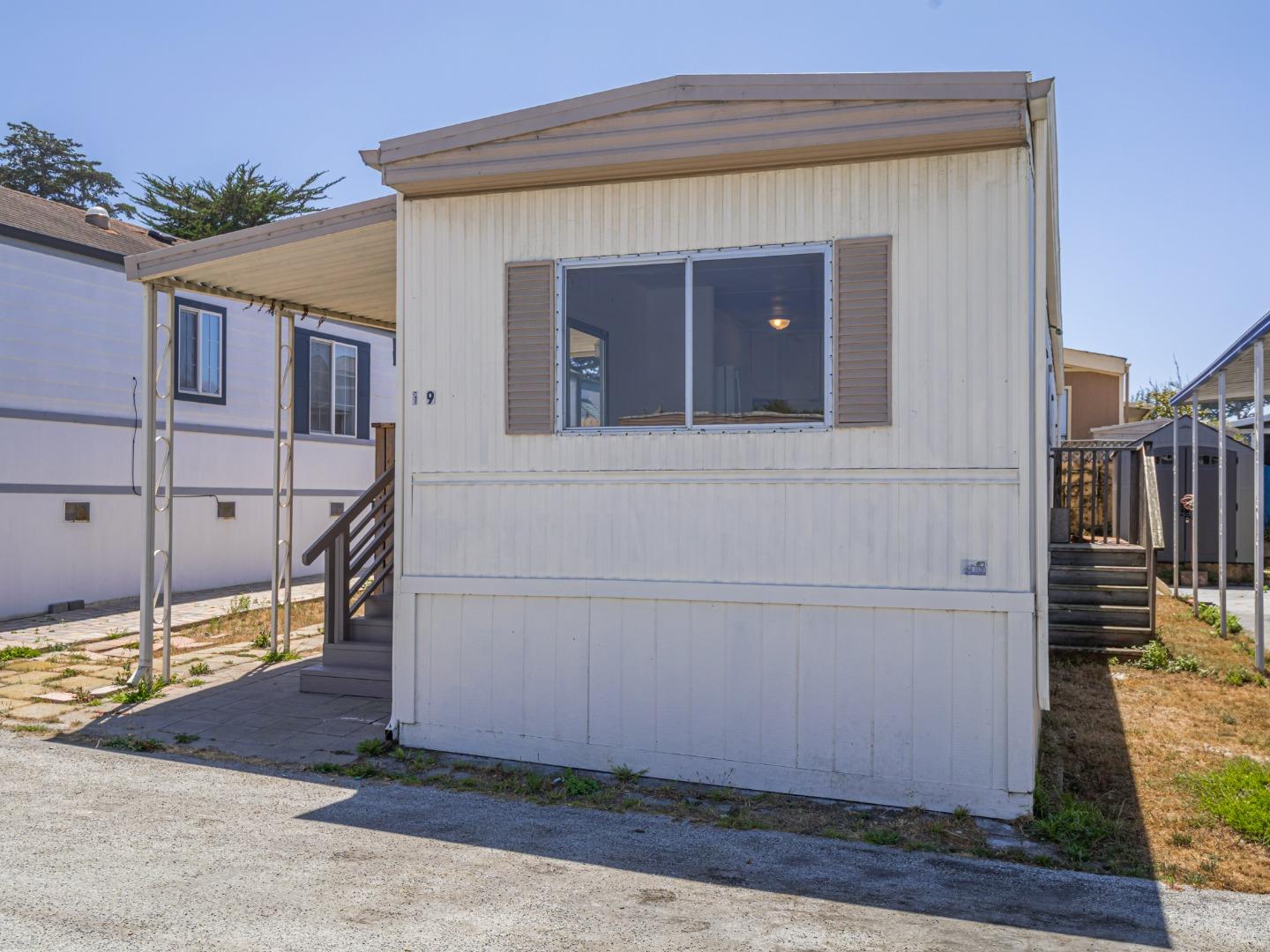 Detail Gallery Image 3 of 30 For 3128 Crescent Ave #19,  Marina,  CA 93933 - 3 Beds | 1 Baths