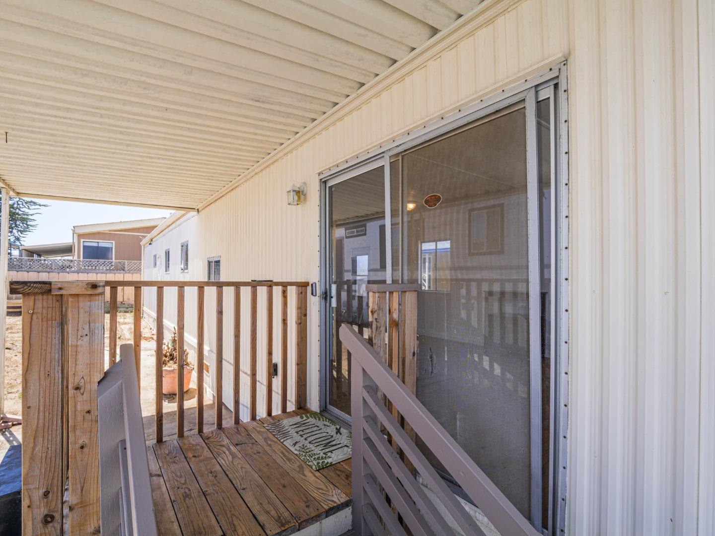 Detail Gallery Image 5 of 30 For 3128 Crescent Ave #19,  Marina,  CA 93933 - 3 Beds | 1 Baths