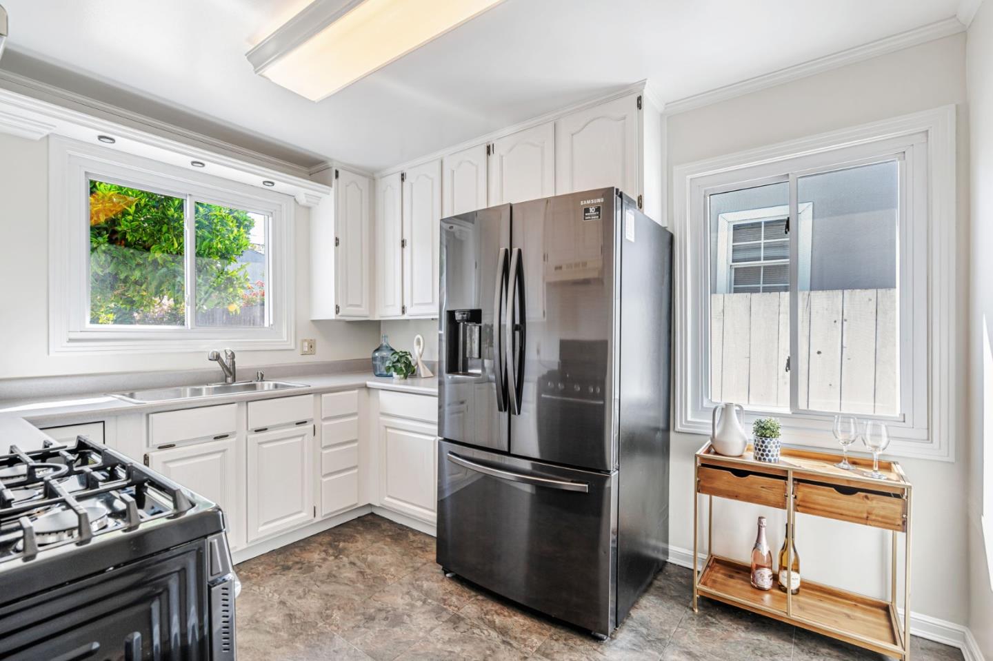 Detail Gallery Image 10 of 40 For 3993 Pasadena Dr, San Mateo,  CA 94403 - 3 Beds | 1 Baths