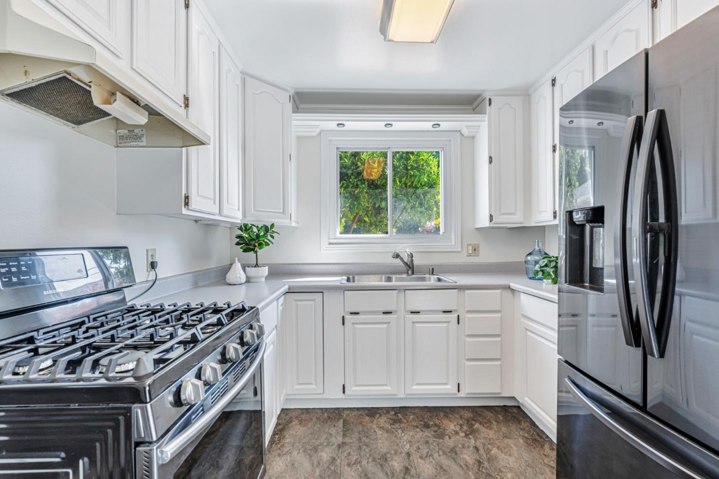 Detail Gallery Image 11 of 40 For 3993 Pasadena Dr, San Mateo,  CA 94403 - 3 Beds | 1 Baths