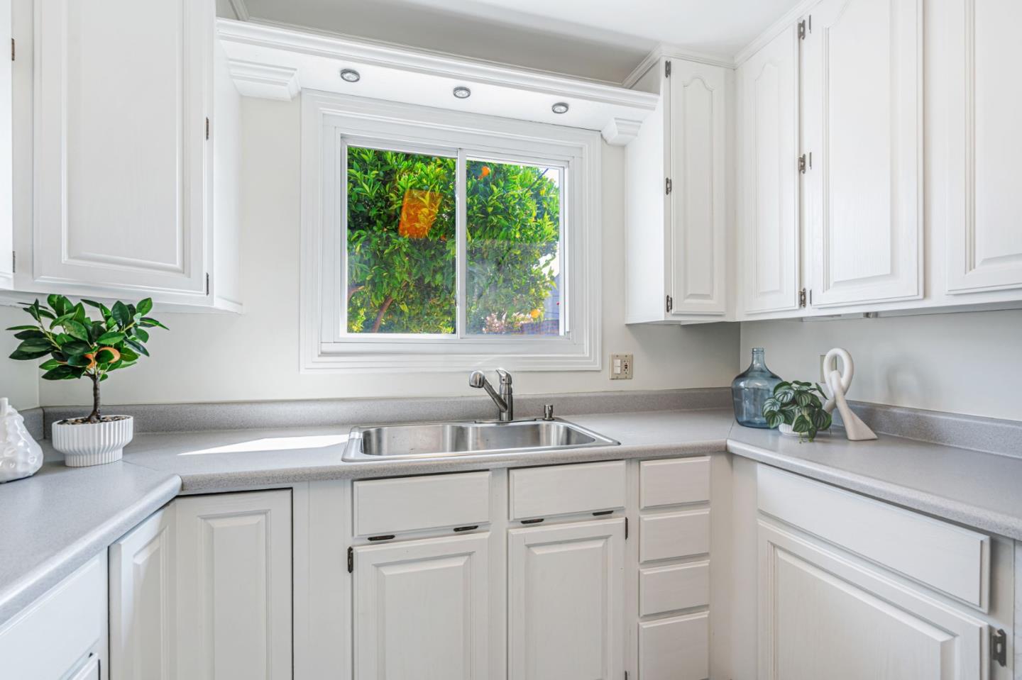 Detail Gallery Image 13 of 40 For 3993 Pasadena Dr, San Mateo,  CA 94403 - 3 Beds | 1 Baths