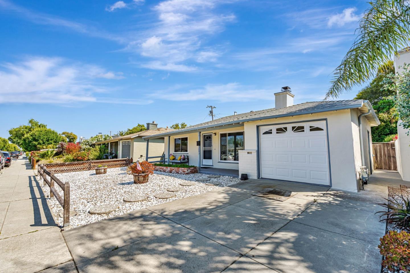 Detail Gallery Image 2 of 40 For 3993 Pasadena Dr, San Mateo,  CA 94403 - 3 Beds | 1 Baths