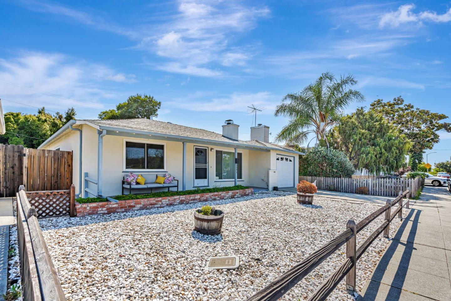 Detail Gallery Image 3 of 40 For 3993 Pasadena Dr, San Mateo,  CA 94403 - 3 Beds | 1 Baths