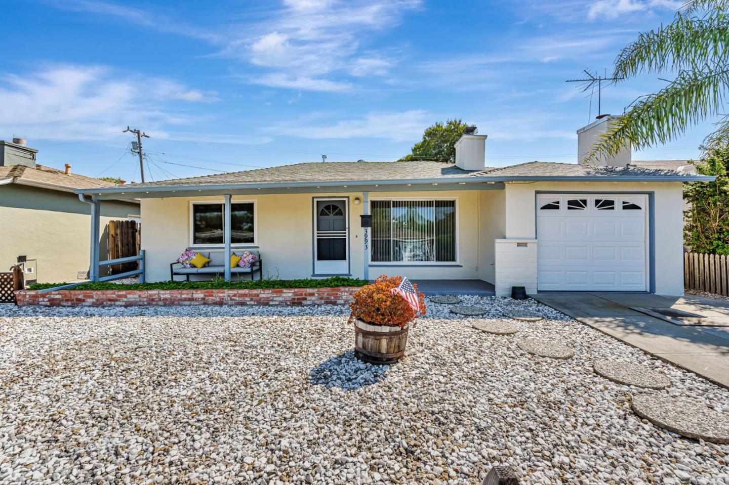 Detail Gallery Image 4 of 40 For 3993 Pasadena Dr, San Mateo,  CA 94403 - 3 Beds | 1 Baths
