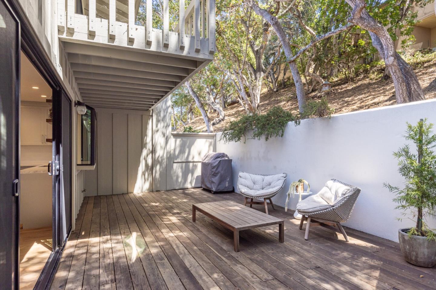 Detail Gallery Image 13 of 25 For 28086 Barn Way, Carmel,  CA 93923 - 3 Beds | 3/1 Baths
