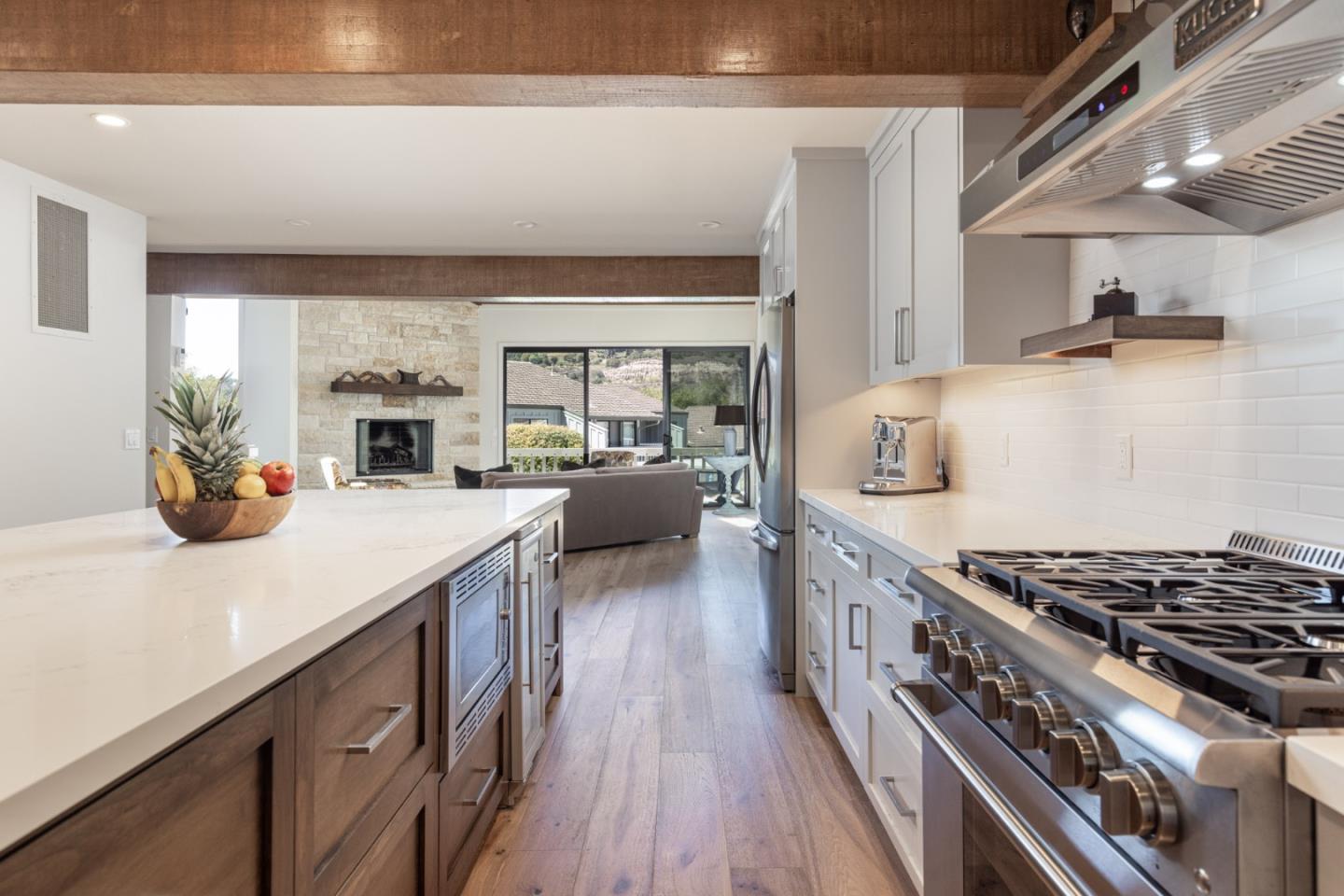 Detail Gallery Image 8 of 25 For 28086 Barn Way, Carmel,  CA 93923 - 3 Beds | 3/1 Baths