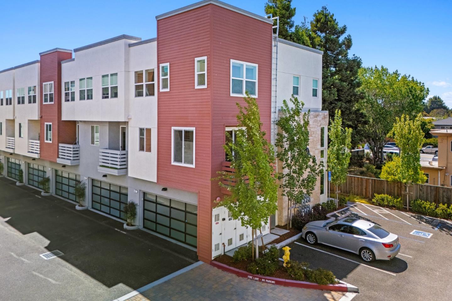 Detail Gallery Image 9 of 57 For 417 Santo Domingo Ter, Sunnyvale,  CA 94085 - 4 Beds | 3 Baths