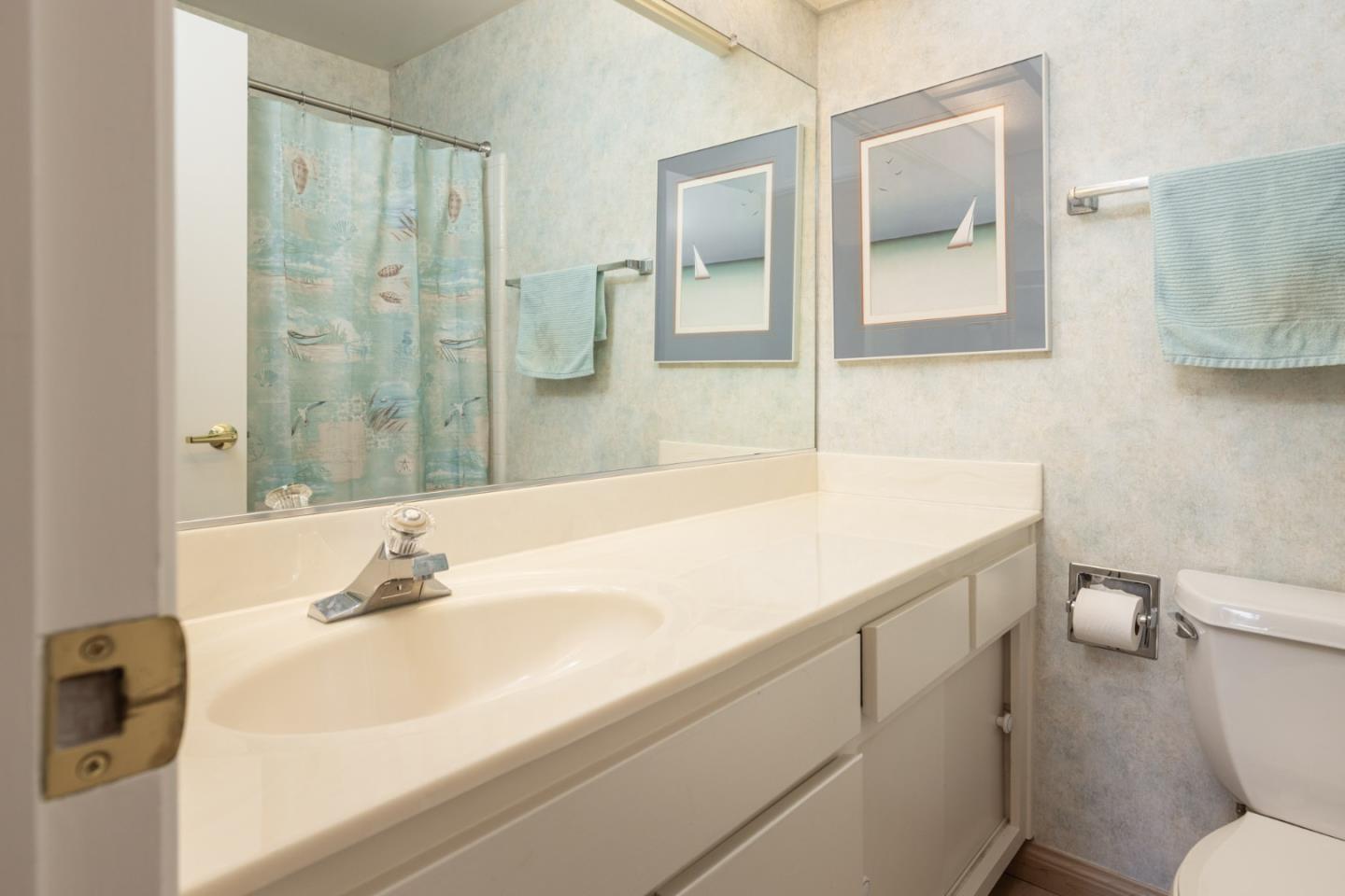 Detail Gallery Image 12 of 17 For 1360 Josselyn Canyon Rd #40,  Monterey,  CA 93940 - 3 Beds | 2/1 Baths