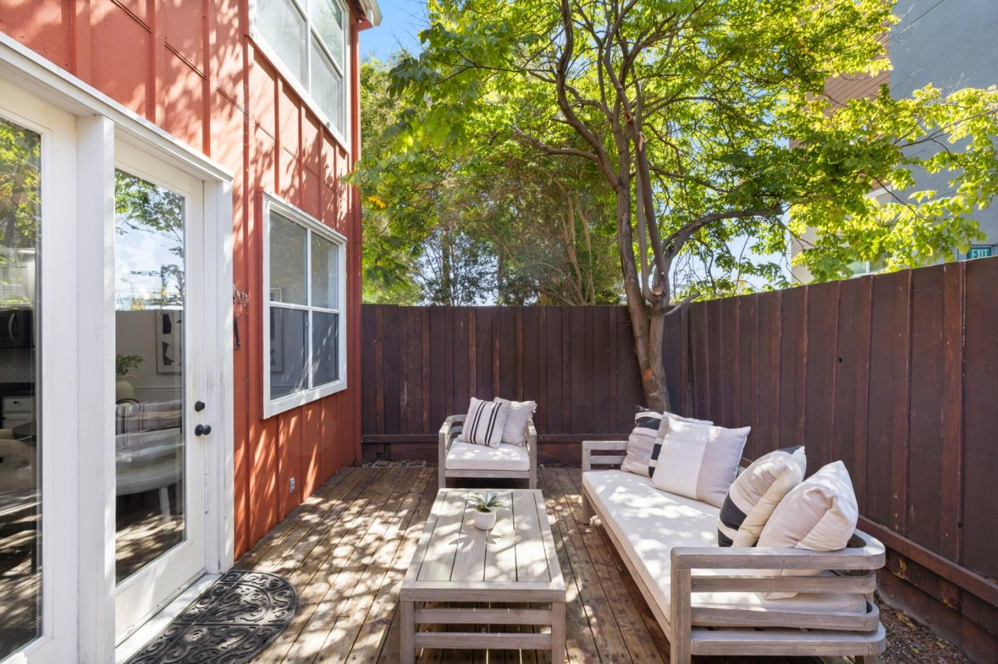 Detail Gallery Image 18 of 60 For 2086 S Delaware St, San Mateo,  CA 94403 - 2 Beds | 1/1 Baths