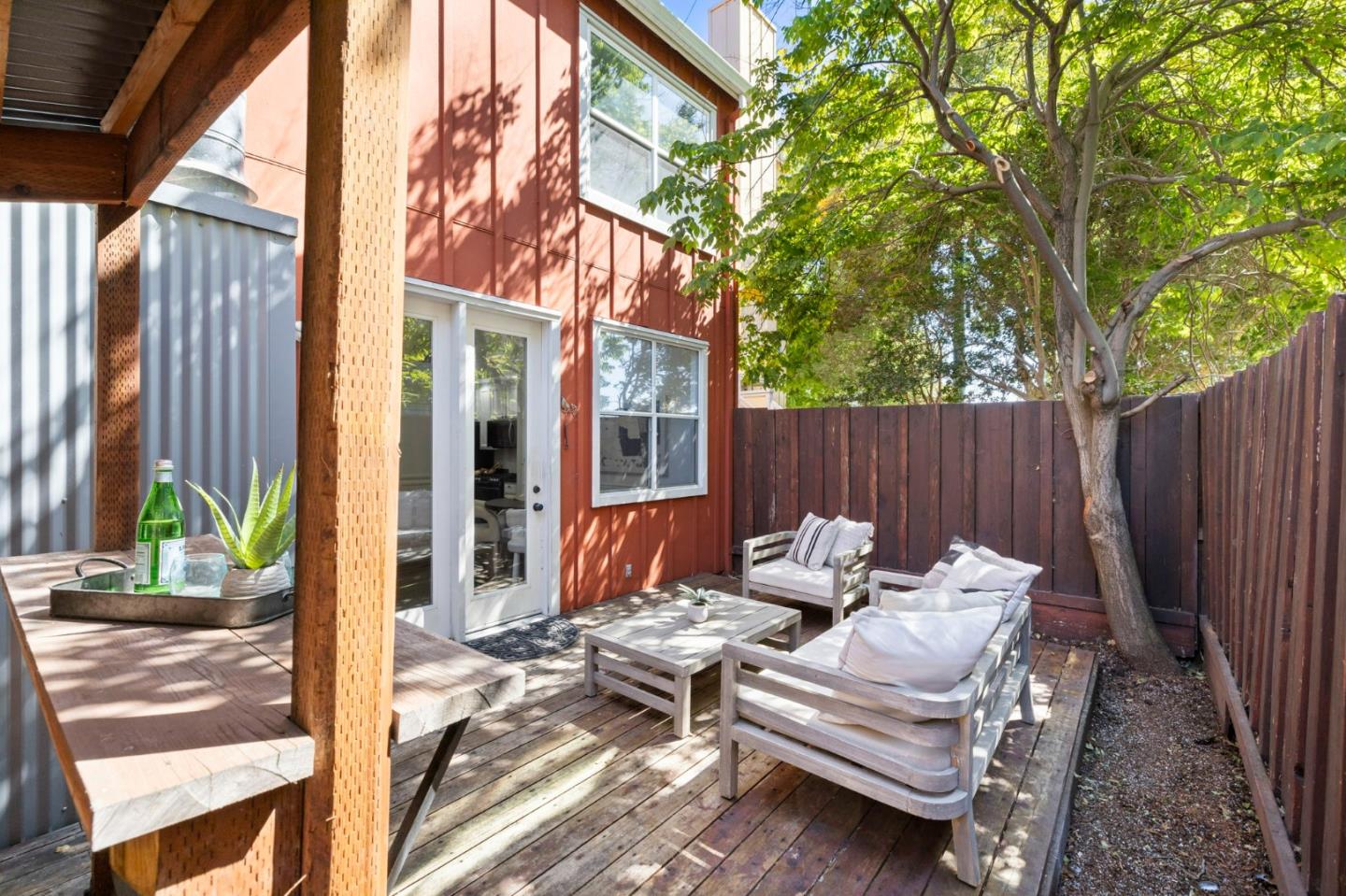 Detail Gallery Image 20 of 60 For 2086 S Delaware St, San Mateo,  CA 94403 - 2 Beds | 1/1 Baths