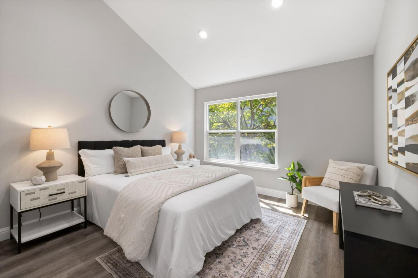 Detail Gallery Image 24 of 60 For 2086 S Delaware St, San Mateo,  CA 94403 - 2 Beds | 1/1 Baths
