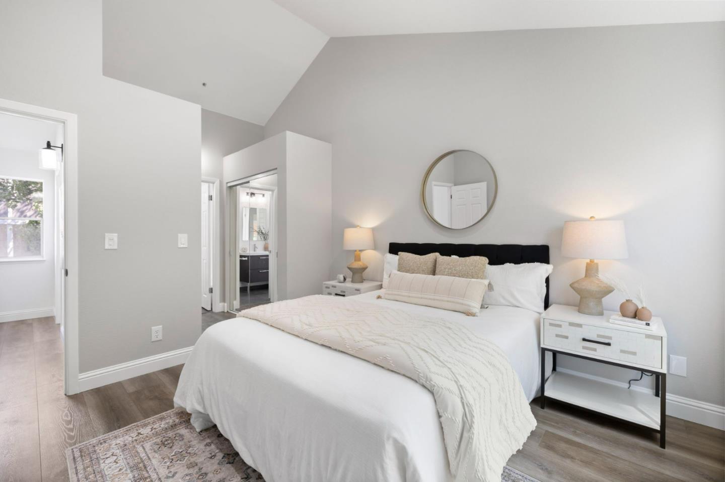 Detail Gallery Image 27 of 60 For 2086 S Delaware St, San Mateo,  CA 94403 - 2 Beds | 1/1 Baths