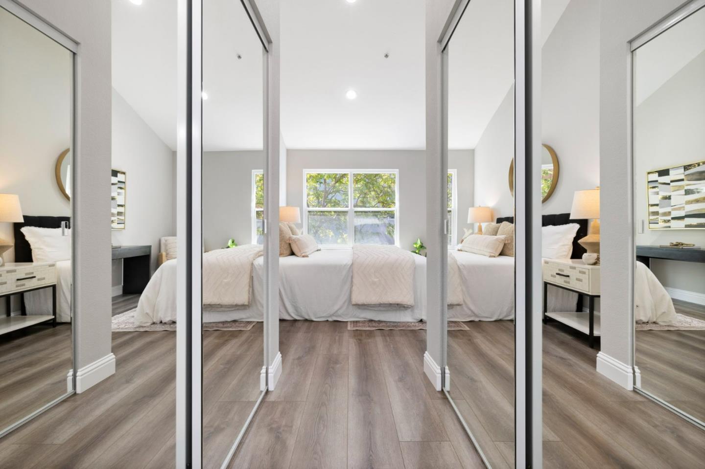 Detail Gallery Image 29 of 60 For 2086 S Delaware St, San Mateo,  CA 94403 - 2 Beds | 1/1 Baths