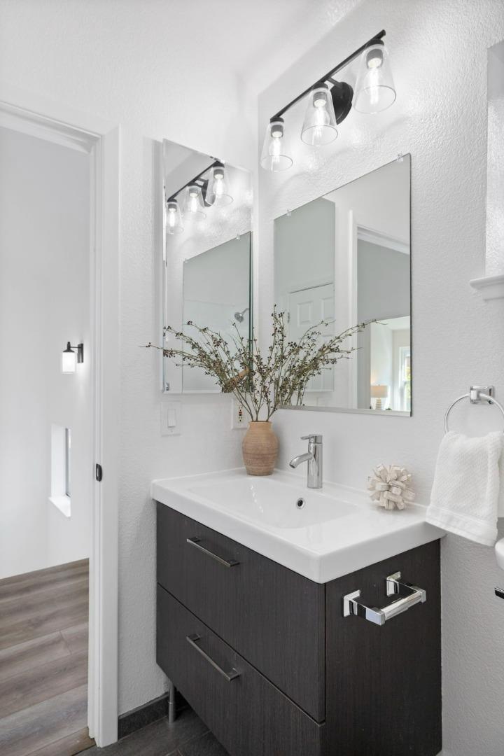 Detail Gallery Image 31 of 60 For 2086 S Delaware St, San Mateo,  CA 94403 - 2 Beds | 1/1 Baths