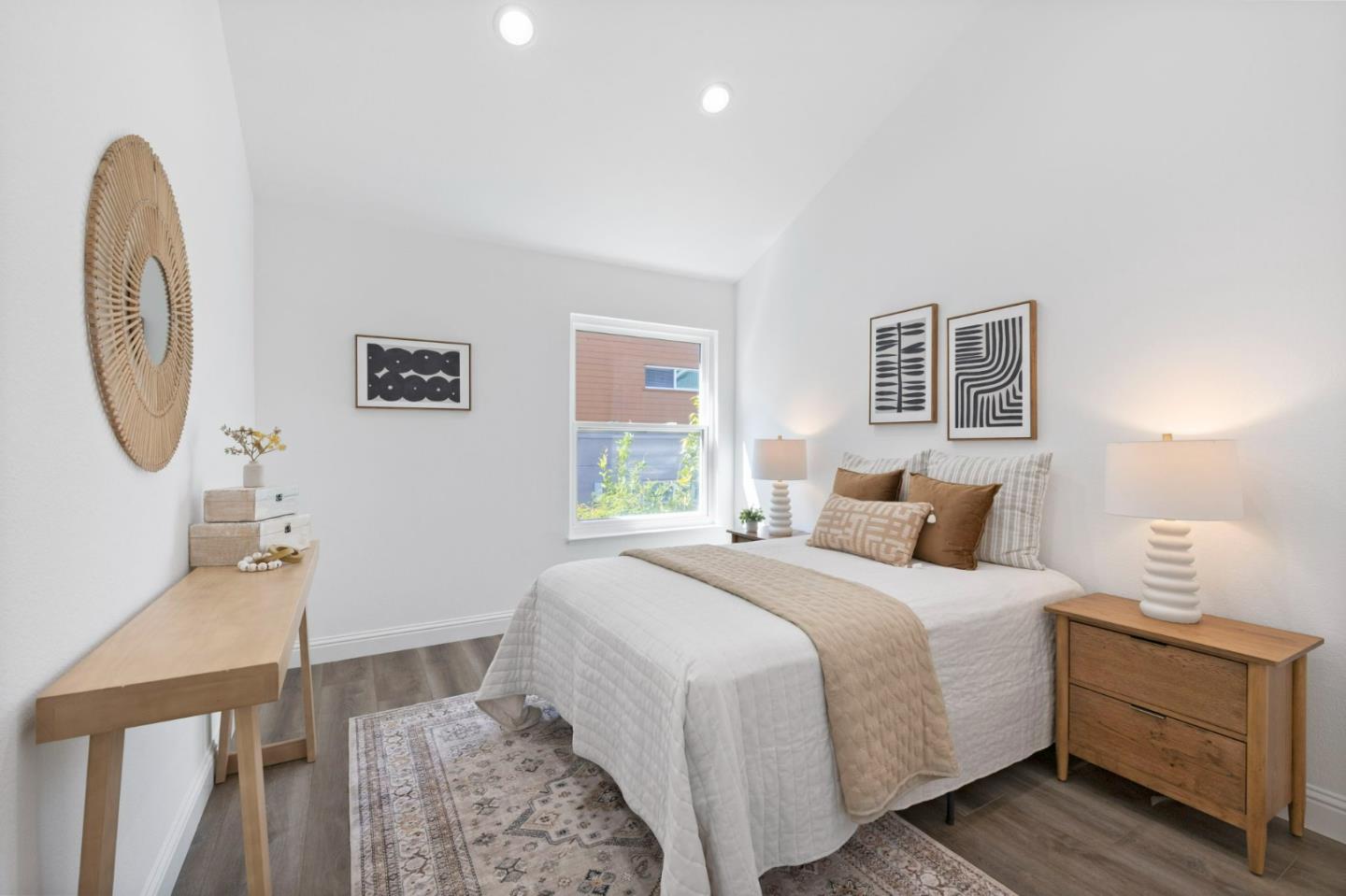 Detail Gallery Image 33 of 60 For 2086 S Delaware St, San Mateo,  CA 94403 - 2 Beds | 1/1 Baths