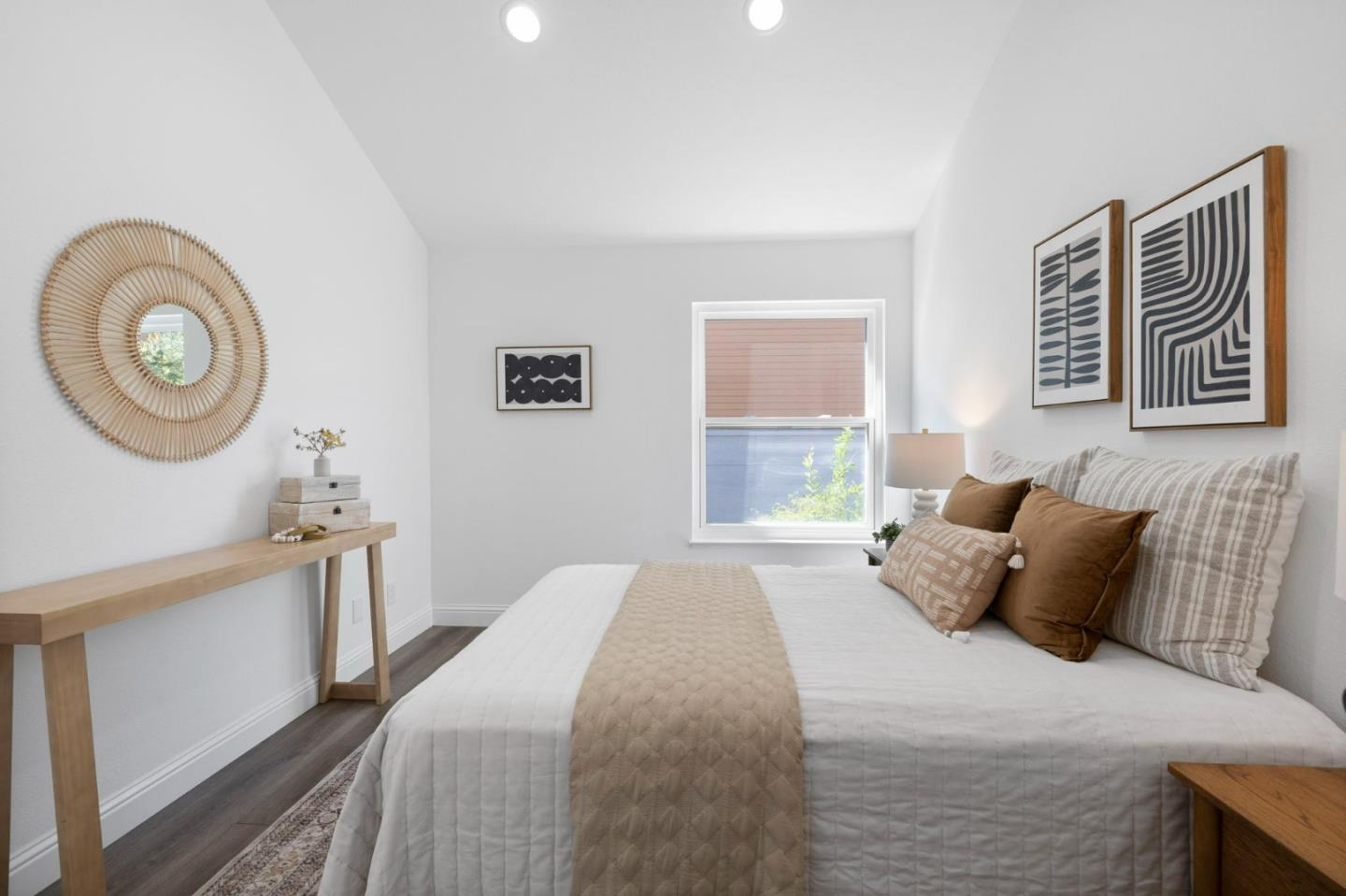 Detail Gallery Image 34 of 60 For 2086 S Delaware St, San Mateo,  CA 94403 - 2 Beds | 1/1 Baths