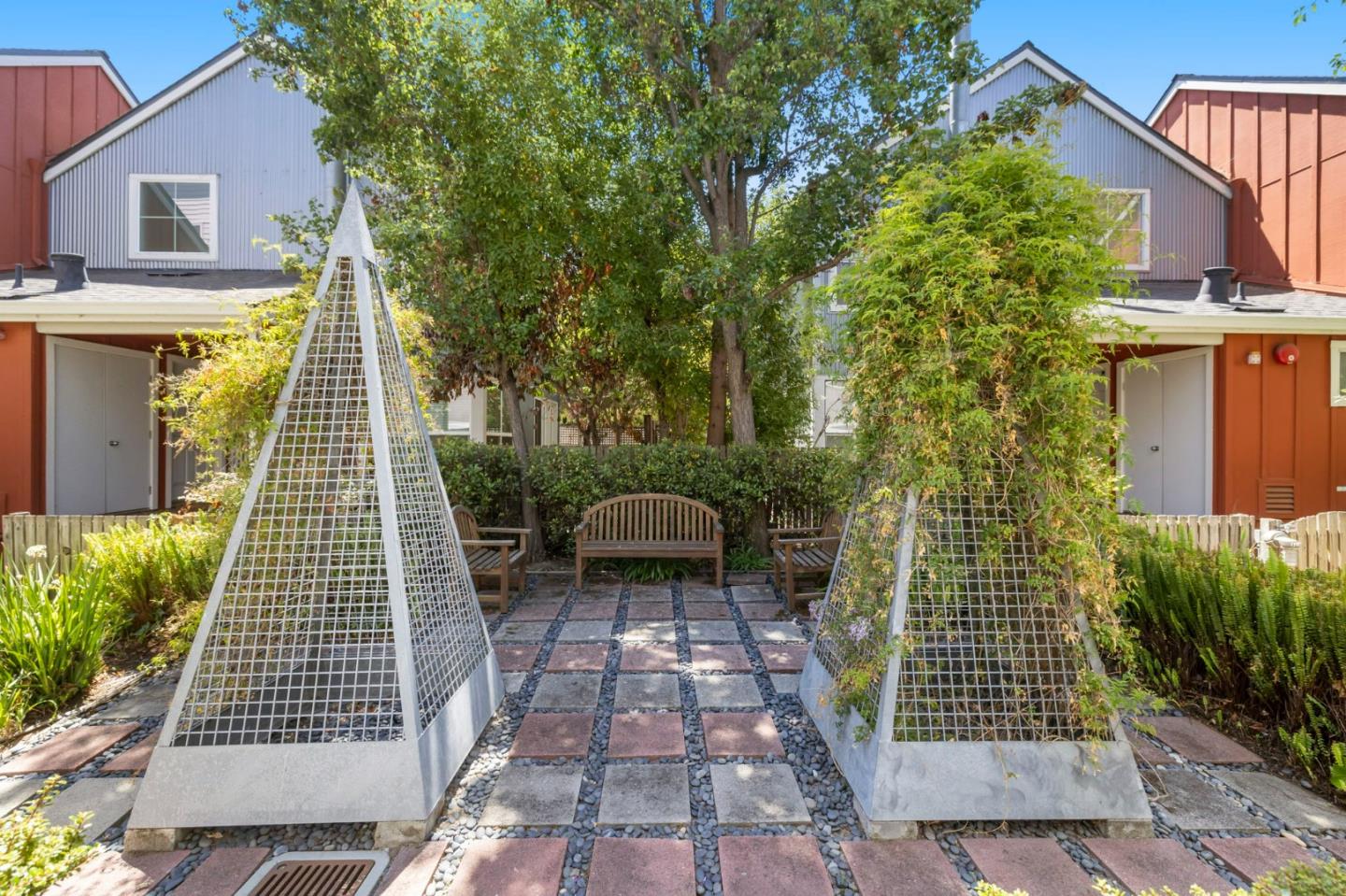 Detail Gallery Image 47 of 60 For 2086 S Delaware St, San Mateo,  CA 94403 - 2 Beds | 1/1 Baths